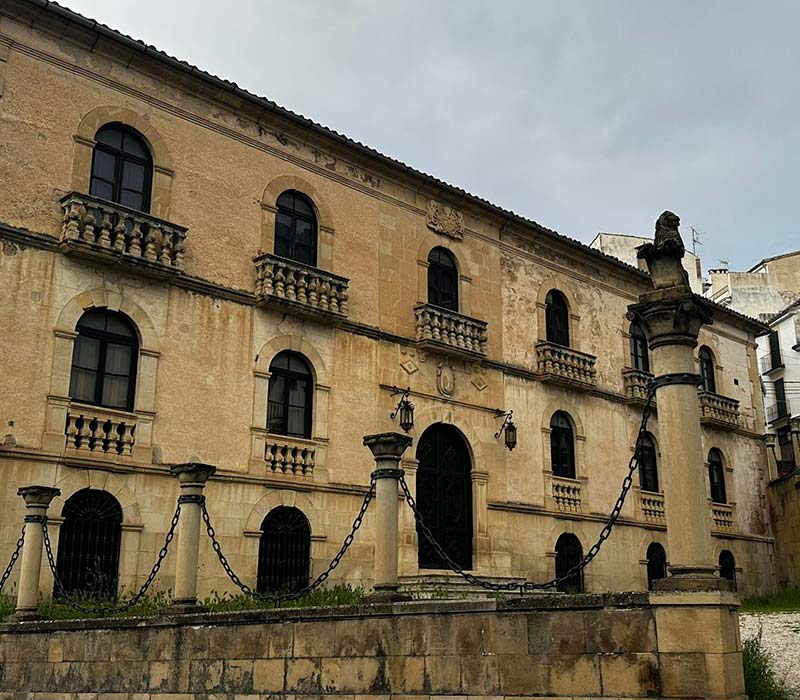 'La Casa de las Cadenas' ó 'Palacio de las Cadenas'